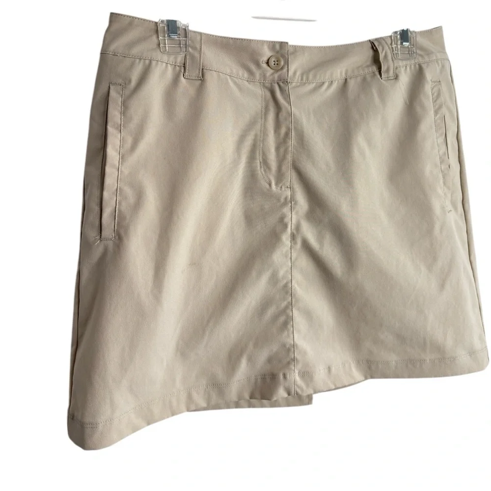 Columbia Golf Skort Womens Size 8 Khaki Tennis Pickleball Walking Classic Preppy